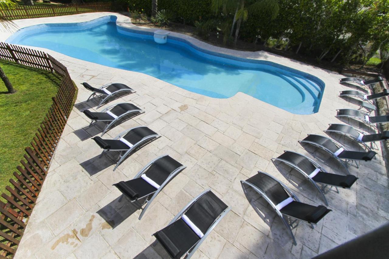 Villa Planet Салоу Экстерьер фото